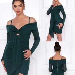 Emerald Over the shoulder 👗